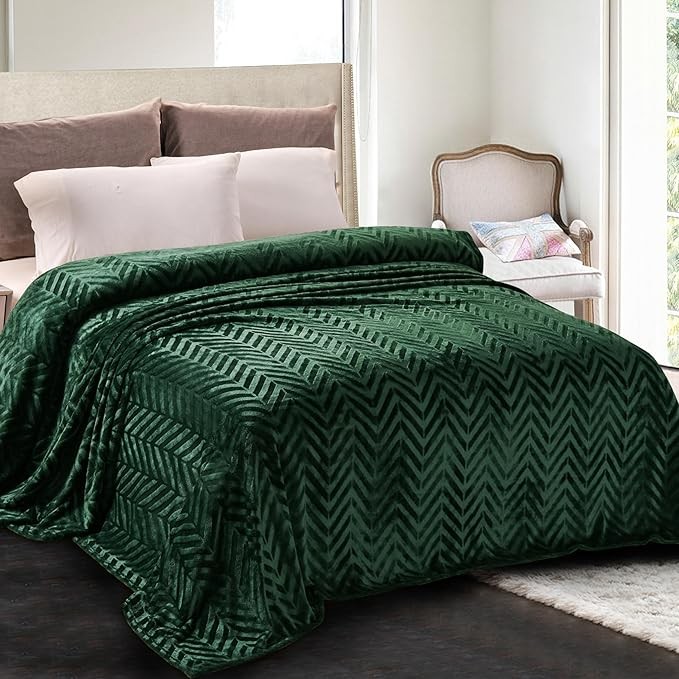Whale Flotilla Flannel Fleece Queen Size Bed Blanket, Lightweight Breathable Soft Bedspread Plush Fluffy Coverlet Chevron Design Decorative Blanket for All Season, 90x90 Inch, Emerald Green